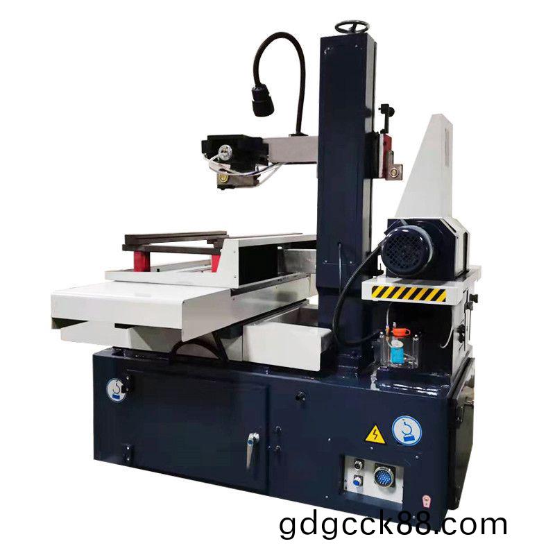 快(kuai)走絲DK7735