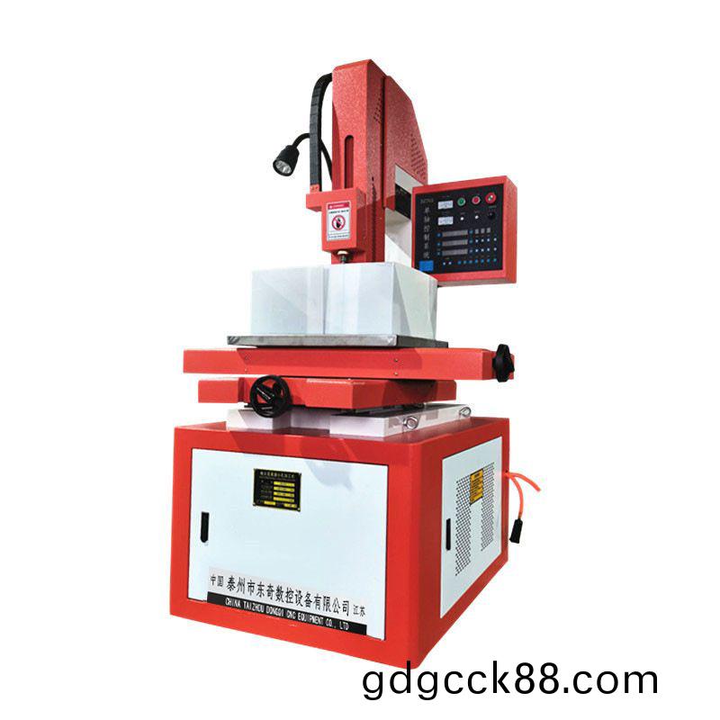 穿(chuan)孔(kong)機(ji)